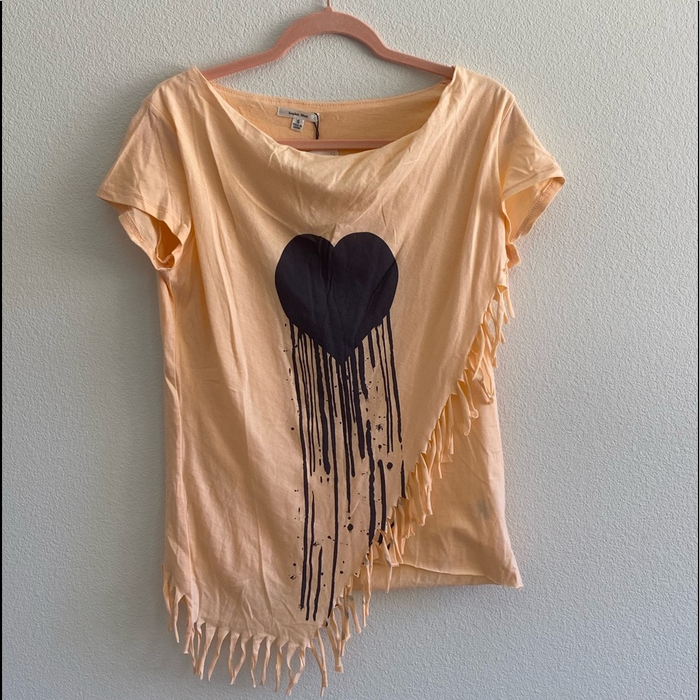 Casual peach/orange tee